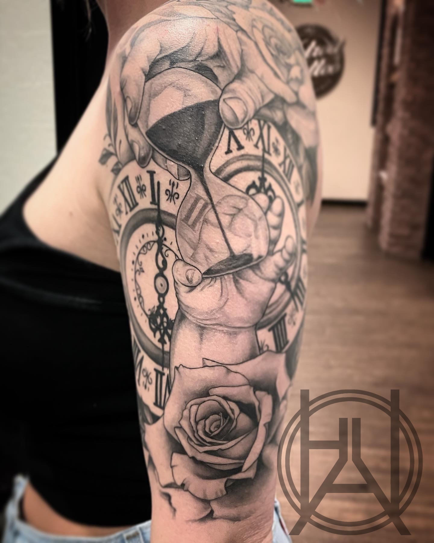 Hourglass & Rose